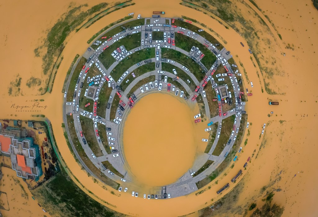 lu lut tai hue_hue ngap lut_mua lu tai hue_o che năng_o che mau_o lech tam_o du che mua nang tai hue1.jpg